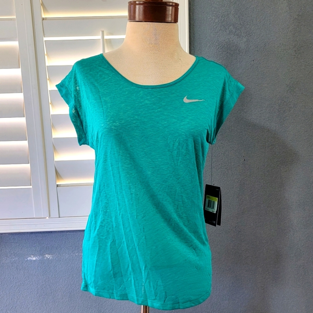 NEW Nike Dry Fit Shirt